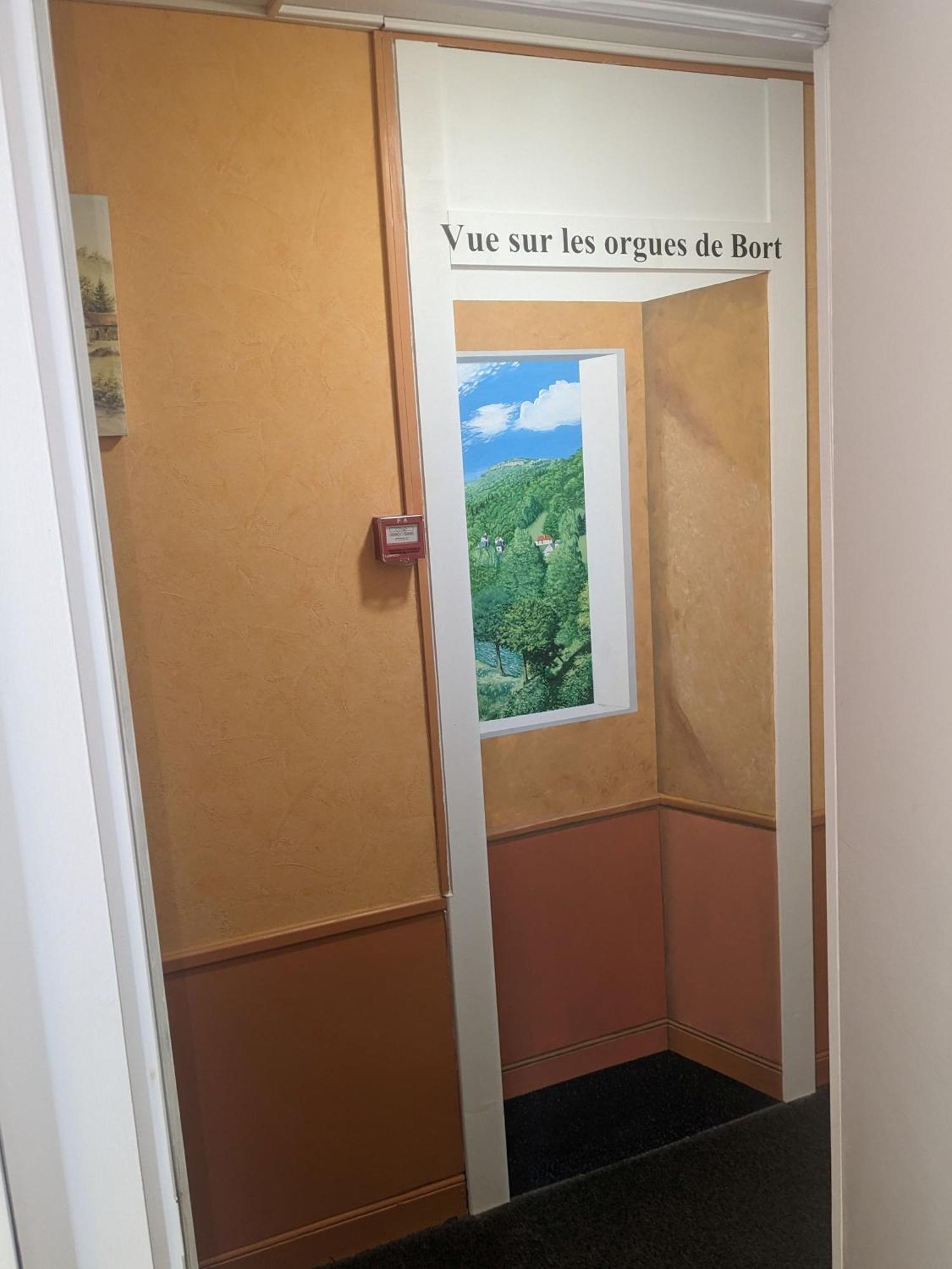 Hotel Le Rider Bort-les-Orgues Exterior foto