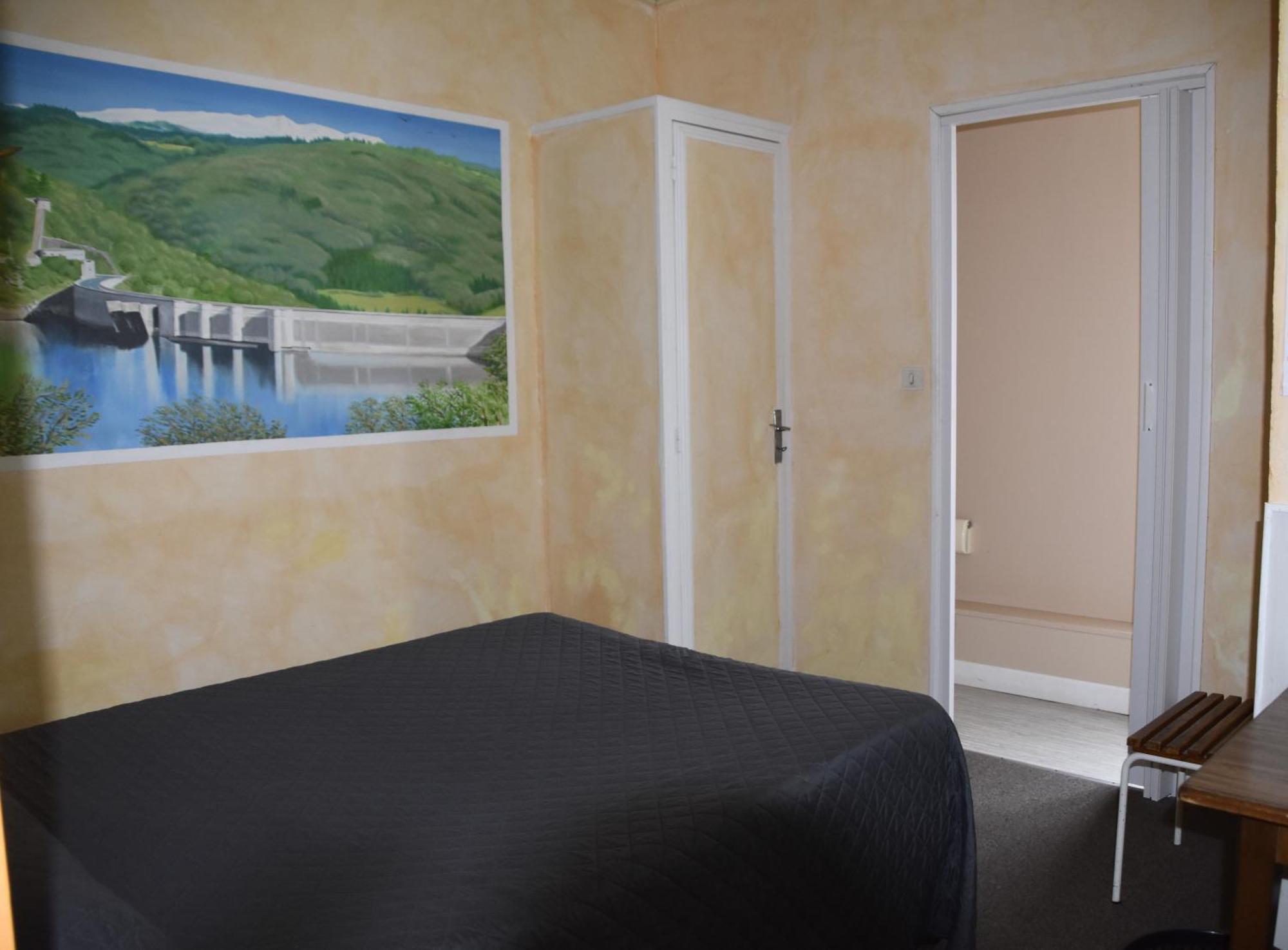 Hotel Le Rider Bort-les-Orgues Exterior foto